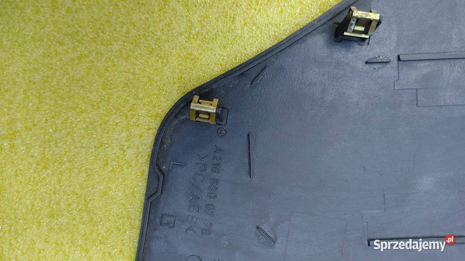 MercedesBenz E W210 klapka plastik osłona osobowe Łagiewniki
