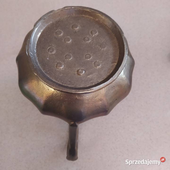 Dzbanek z masywnego mosiądzu pomorskie