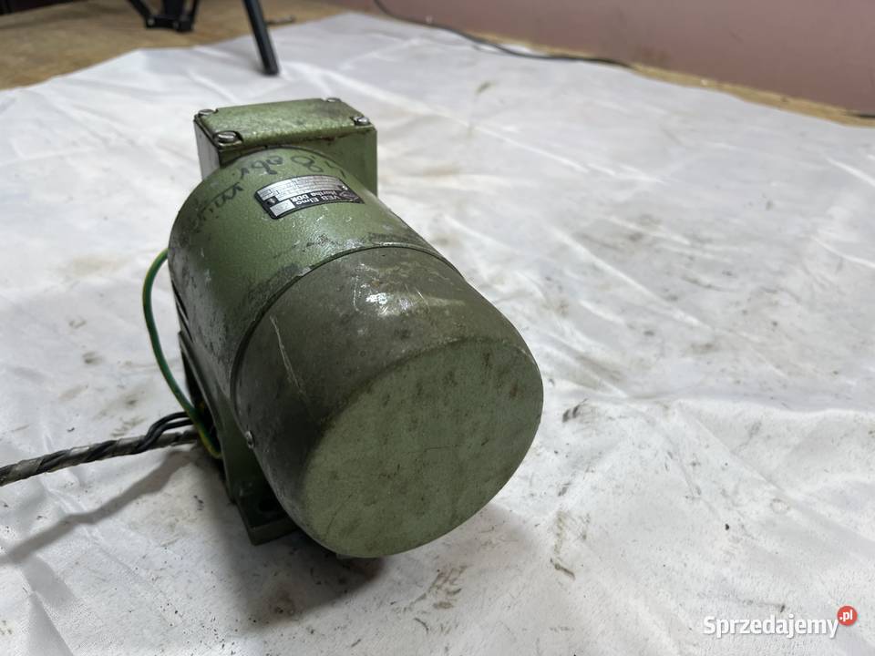 motoreduktor silnik elektryczny z przekładnią Brańsk