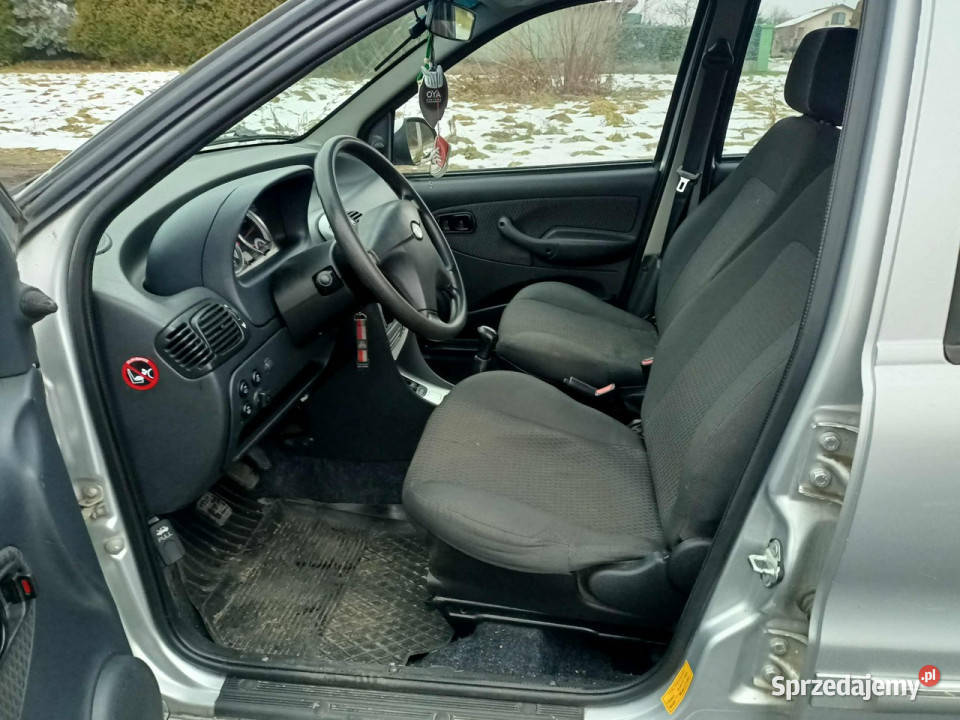 Tata Indica Tata Indica 14 bg 10r I 19982010 małopolskie