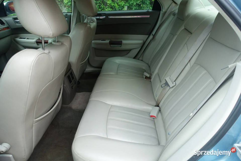 Chrysler 300C 57 HEMI Automat 4x4 Szyberdach serwisowany w ASO Warszawa sprzedam