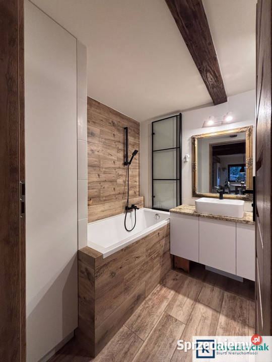 sprzedaży domu wolnostojącego 180m2 Korczyna