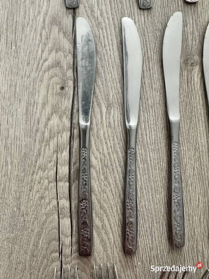 Zestaw sztućców z lat PRLu