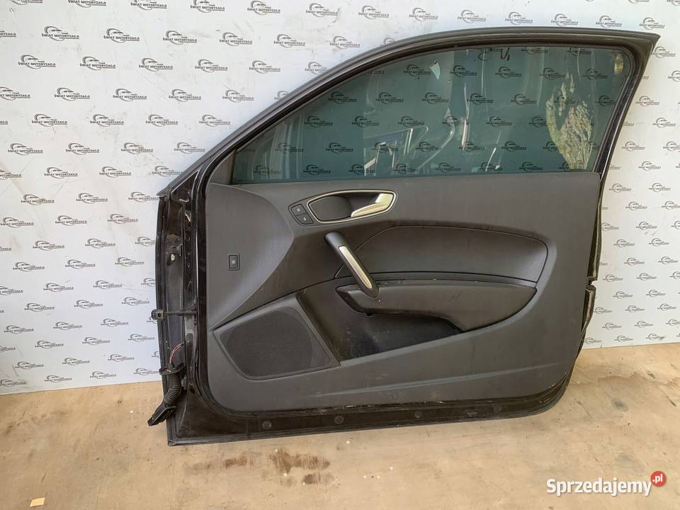 AUDI A1 8X drzwi prawe przód osobowe Kielce sprzedam