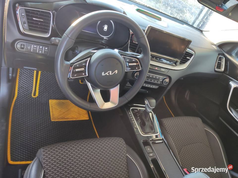 Kia Ceed 16 GDI PHEV Business Line DCT salon Cee'd Piekary Śląskie