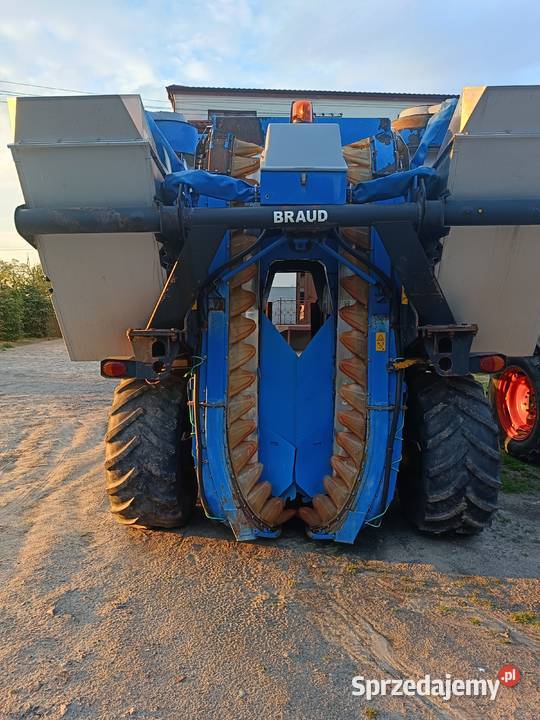 Holland Braud kombajn do porzeczek aronii New Holland Wólka Krosnowska