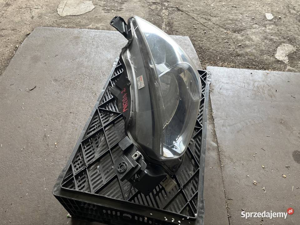 Lampa przednia lewa Mazda 2 DJ Lampy przednie Chodów
