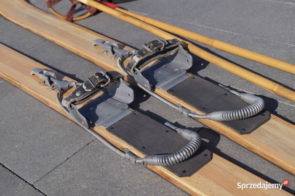 Stare narty drewniane 130 z kijkami Pruchnik