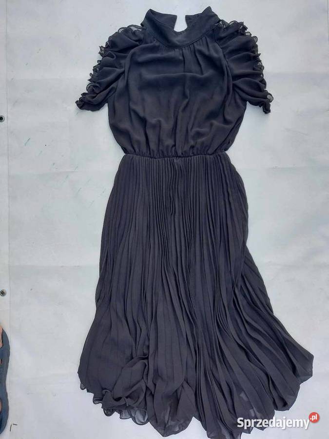 Sukienka czarna długa S Gniezno sprzedam