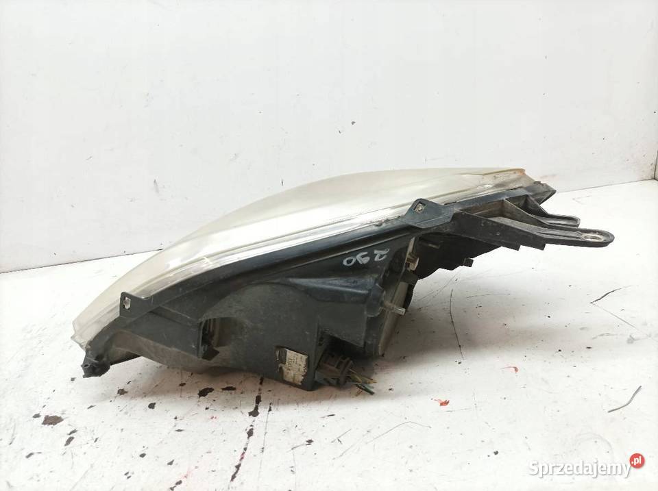 LAMPA PRZÓD PRAWA EU 45560999 Citroen Nemo I sprzedam