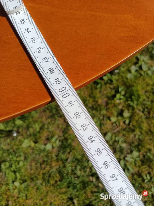 Stół okrągły na metalowych nogach sprzedam
