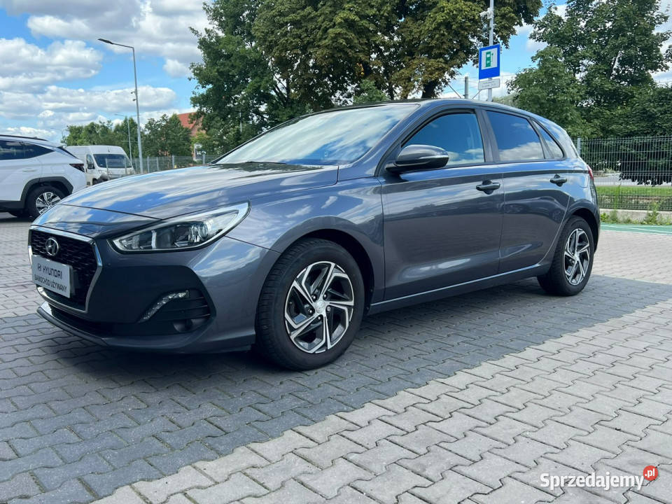 Hyundai i30 14 MPI 100 Classic Led Business Piotrków Trybunalski sprzedam