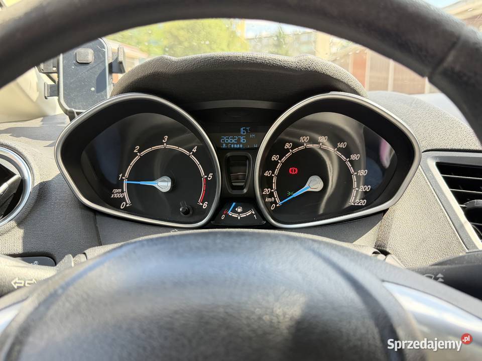 Ford Fiesta 2013 nieuszkodzony