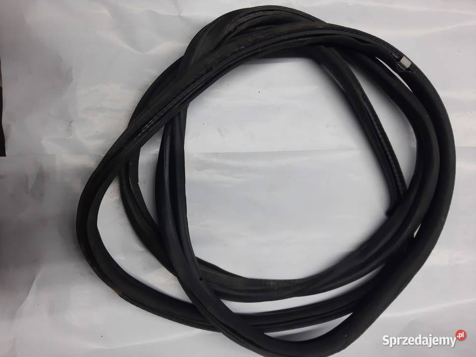 Peugeot 206 uszczelka klapy tylnej klapy tył