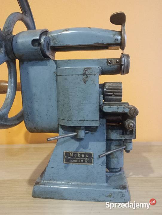 Maszyna szewska do cięcia i szarfowania gumy Lublin