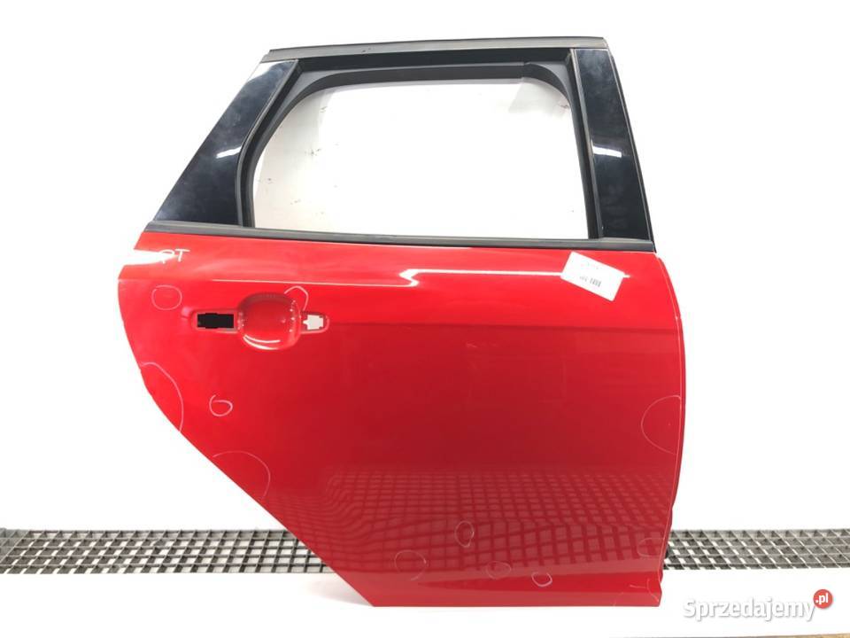 DRZWI TYŁ PRAWE FORD FOCUS III Hatchback osobowe sprzedam