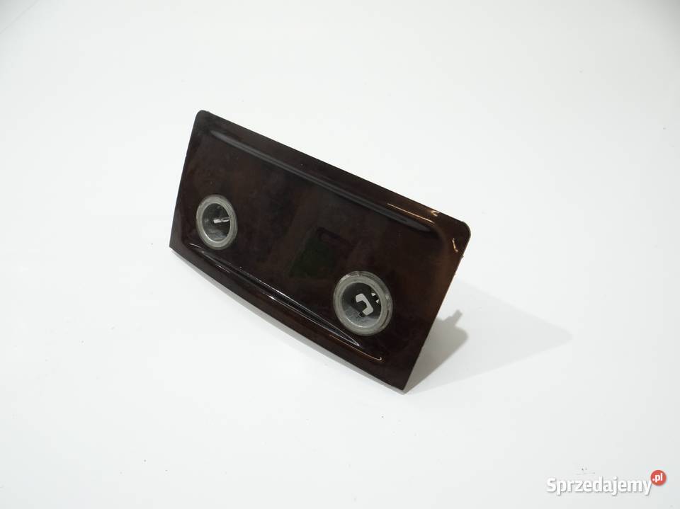 DEKOR GNIAZDO ZAPALNICZKI BMW E60 E61 6951149 Strzyżewice