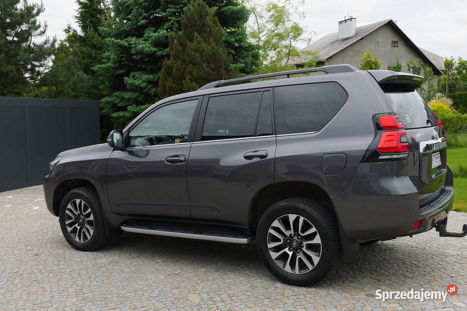 Toyota Land Cruiser Invincible polski salon I Kazimierza Wielka