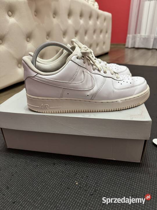 Sneakersy Nike air force 1 low triple Borowie sprzedam