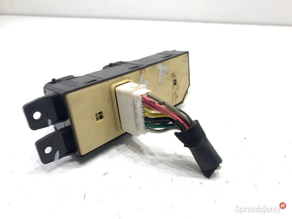PRZEŁĄCZNIK SZYB HYUNDAI SANTE FE I 9357026100
