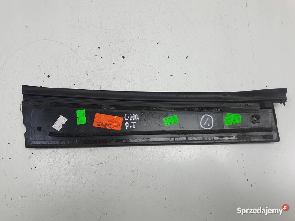 Toyota CHR CHR PRAWA GÓRNA LISTWA SŁUPKA DRZWI Rudka