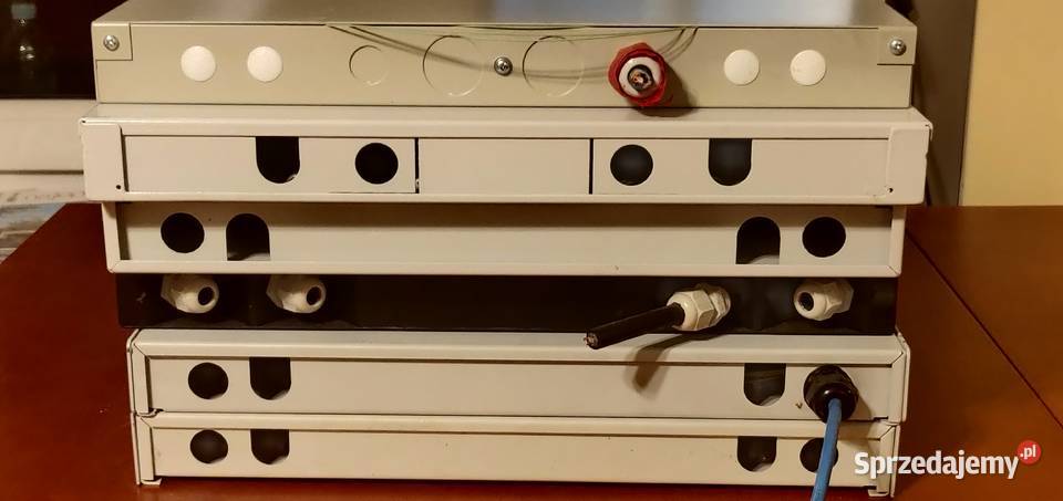 Zestaw przełącznic światłowodowych RACK 19 KRONE