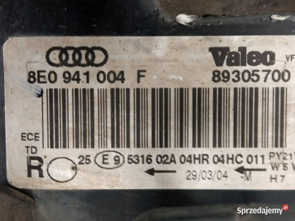 LAMPA PRZÓD PRAWA EU 8E0941004F Audi A4 II Rok produkcji 2004
