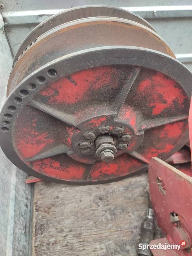 Wariator przyśpieszacza kombajnu zbożowego Massey Ferguson łódzkie Dąbrówka Mała