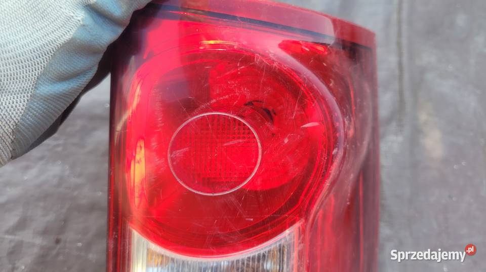 DACIA LOGAN I MCV KOMBI LAMPA TYLNA TYŁ PRAWA osobowe Ruda Śląska