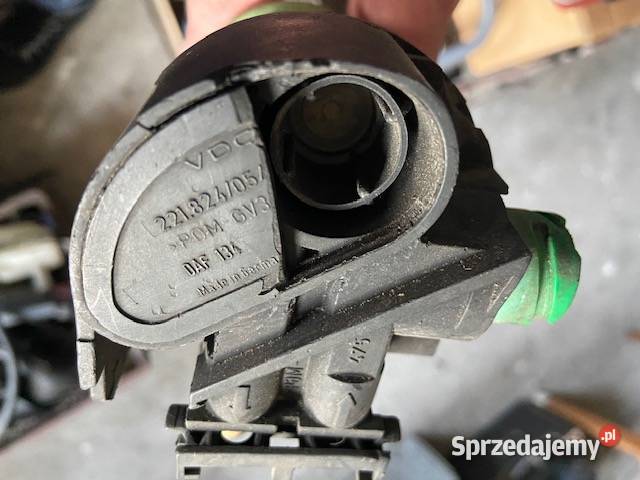 CZUJNIK POZIOMU PALIWA DAF 1303480 VDO 221824054 ciężarowe lubuskie Maszewo sprzedam