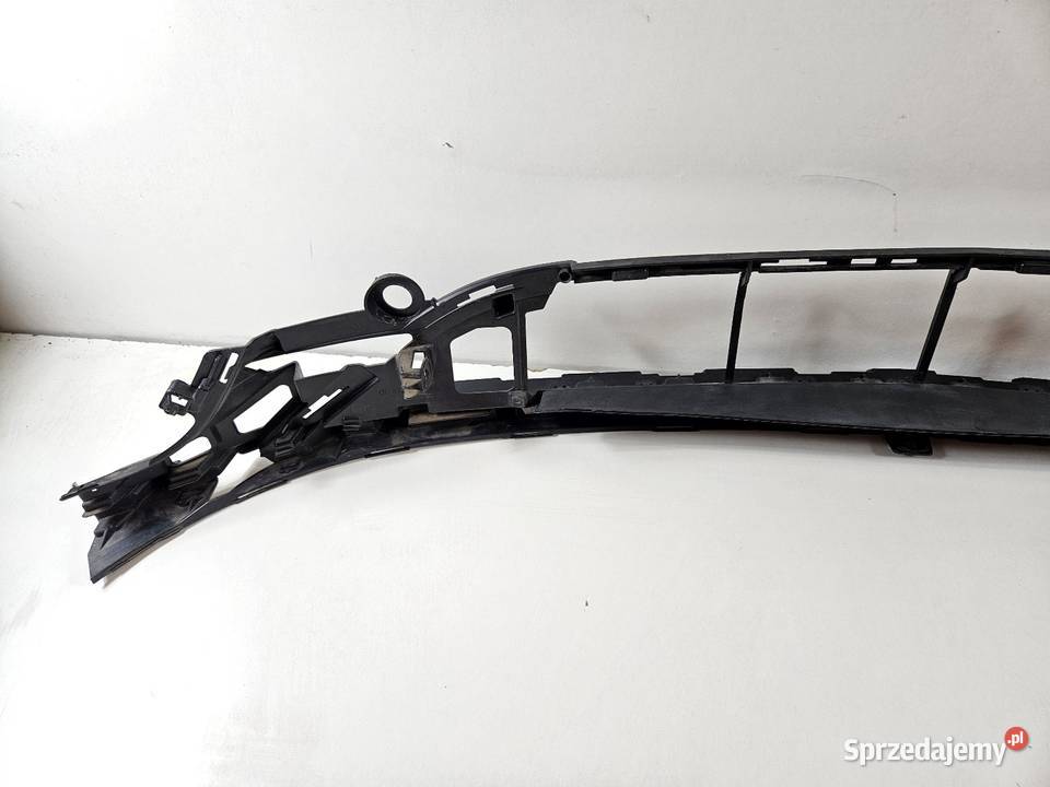 MERCEDES W213 LIFT AMG KRATKA ŚRODKOWA ZDERZAKA