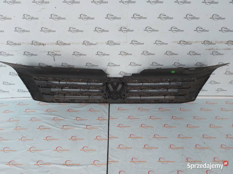 VW PASSAT 20 TDI 13r grill atrapa 3AA853653 osobowe Kielce