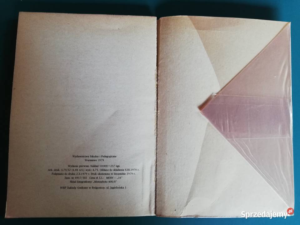 Szkodliwe substancje organiczne w szkolnym Rok wydania 1979 Poradniki, albumy i reportaże