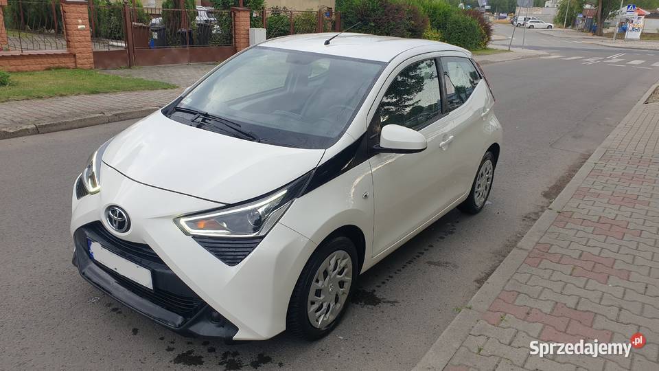 Stan idealny krajowa 1 właściciel automat gniazdo AUX sprzedam