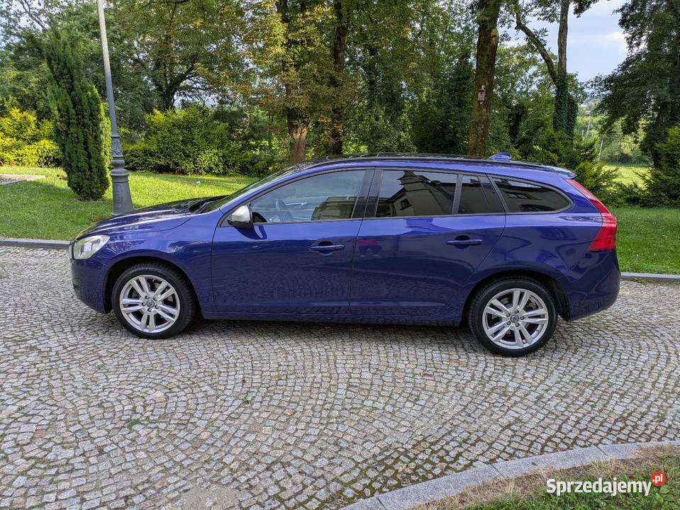Volvo V60 2011r 20 D3 163 5cylindrów przyciemniane szyby Jasło sprzedam