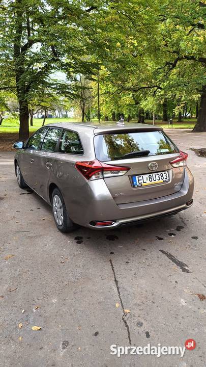 Toyota Auris benzynagaz lift 2015 salon Polska Łódź