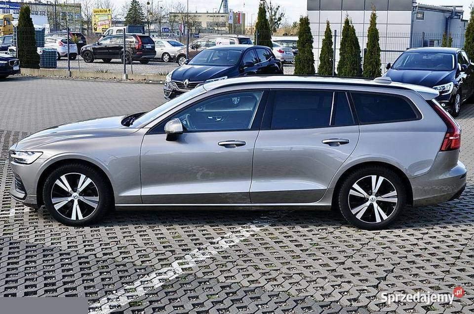 Volvo V60 B3 20 benzyna B Geartronic Momentum Goleniów sprzedam