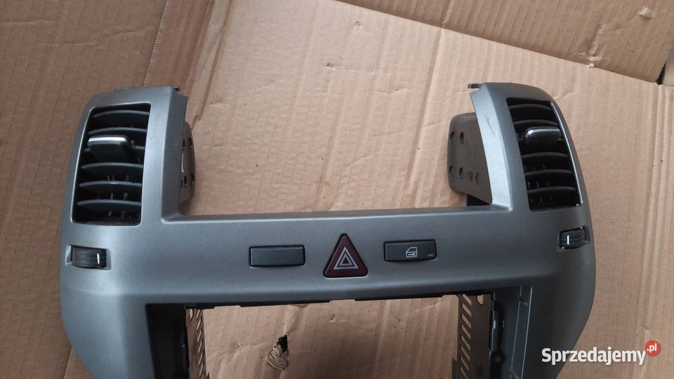 ramka panel kokpitu opel zafira b kratka Dębno