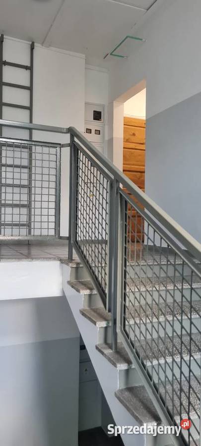 2 pokoje zamknięte nowsze osiedle blok lata 90 Rok budowy 1997 sprzedam