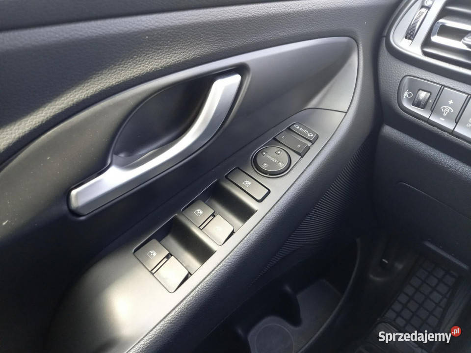 Hyundai i30 15 DPI Smart Led III 2017 światła do jazdy dziennej Wejherowo