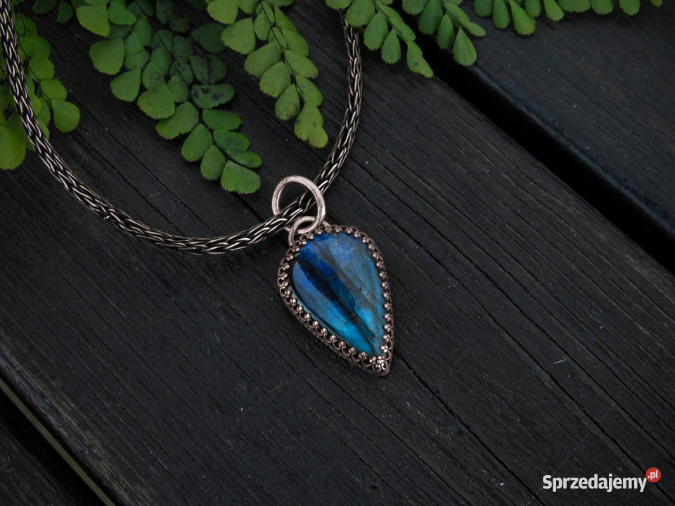 Miedziany wisiorek z labradorytem Wieliczka