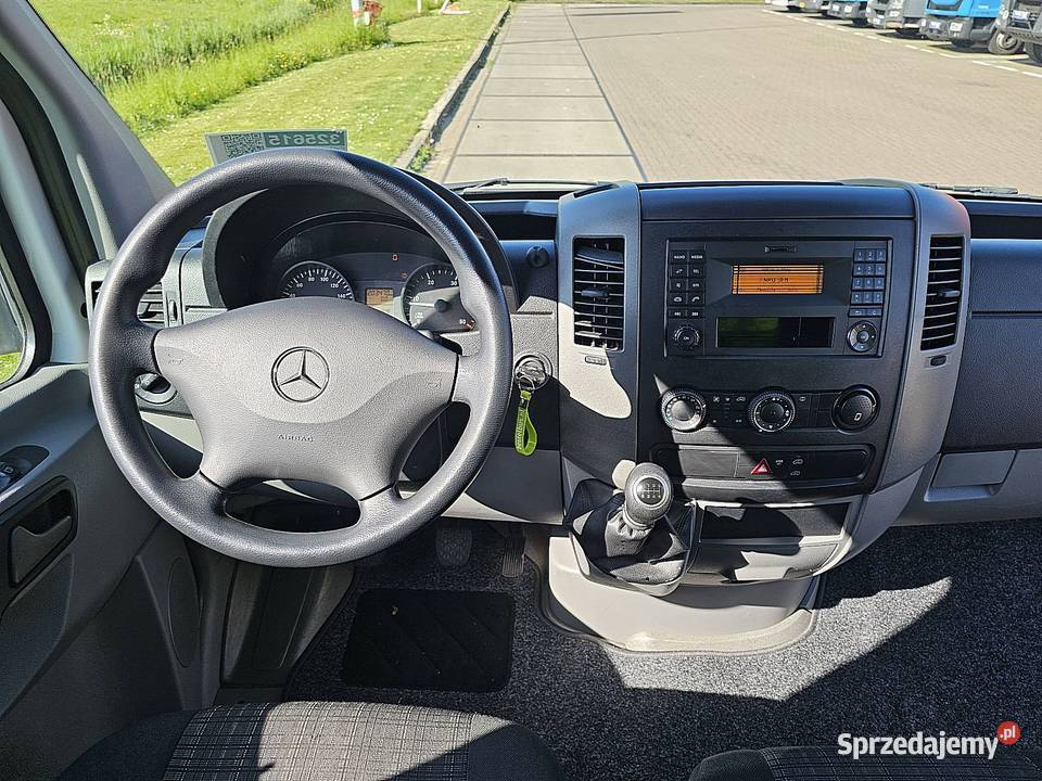 MercedesBenz SPRINTER 516 XXXL maxi ac blaszak diesel Samochody dostawcze