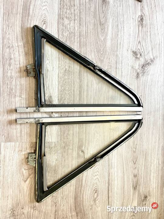 Szyby trójkątne otwierane Fiat 125p prawa lewa