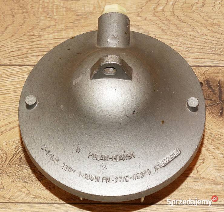Lampa industrialna przemysłowa C100A POLAM Gliwice