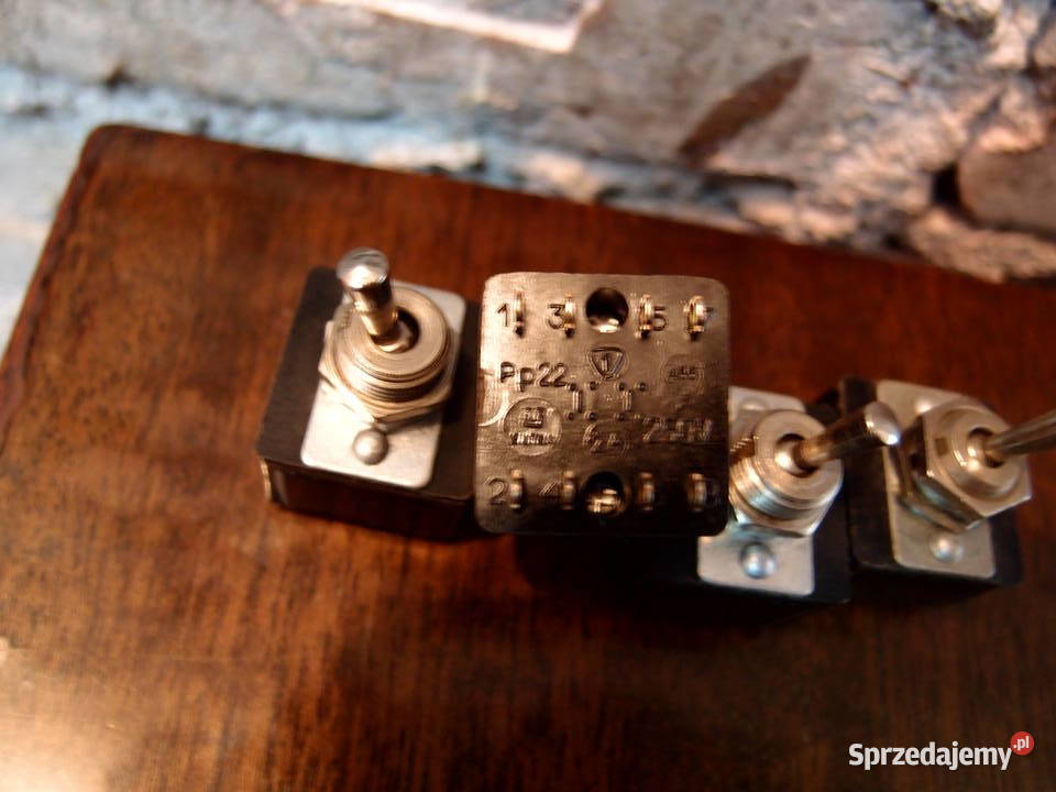 Przełącznik Pp22 2A 250V 4tory 2poz produkcja Pozostałe Łódź sprzedam