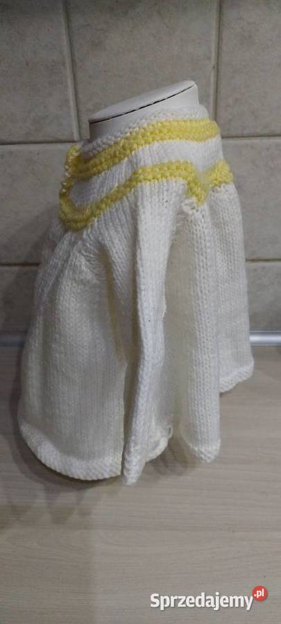 Sweterek biały z włóczki dziewczynki dziewczynka lubelskie Lublin