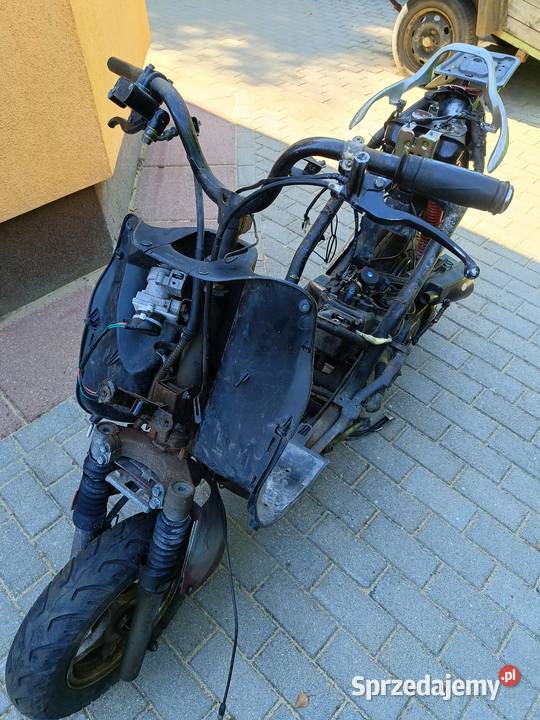 Skuter 4t w całości na części Bytów