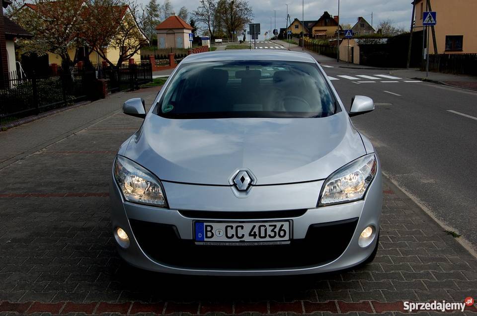 Ładna Meganka z małym przebiegiem benzyna ABS Goleniów