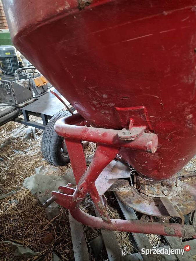 Rozsiewacz nawozów lejkowy Rozsiewacze nawozów podkarpackie Kielnarowa