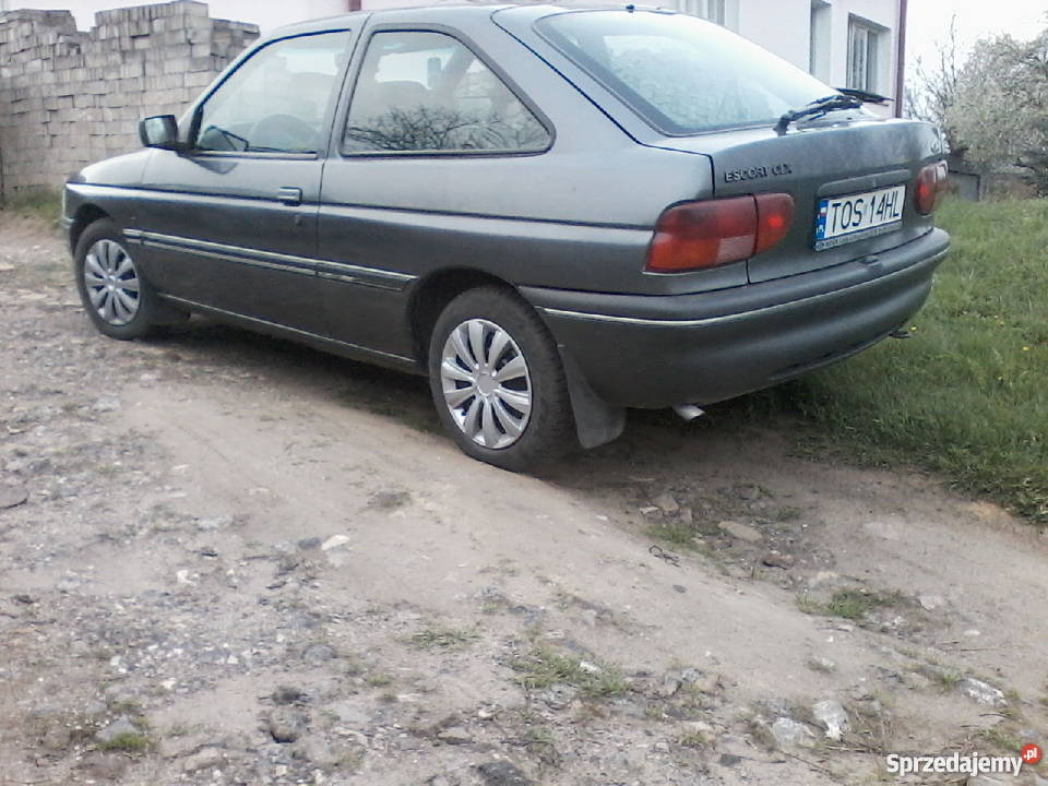 Ford Escort 14 benz gaz 180km Escort Ostrowiec Świętokrzyski
